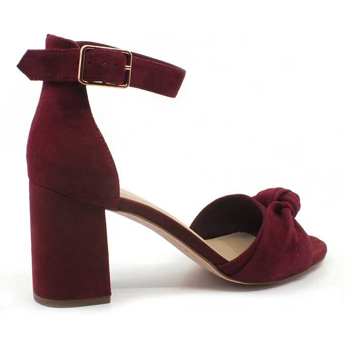 7a8aad90-80c9-4e11-8d53-5633adb5e3cf