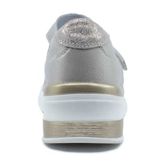 d9c4429f-d696-47ff-9bbf-8fe8e0b0b174