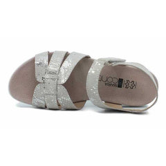 fd557ff6-6137-4e1c-b81b-aaf06849ddd8