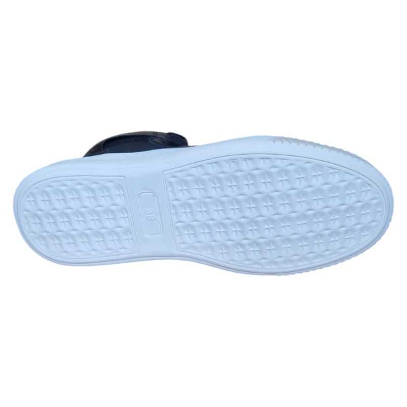 df981913-7e6b-4d2c-8a6b-760526f24499