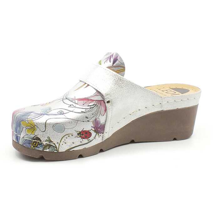 26d5c2b7-220a-48e3-909c-56401e8755e3