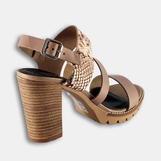 f046f9d5-1133-4c9d-8554-799135129f3b