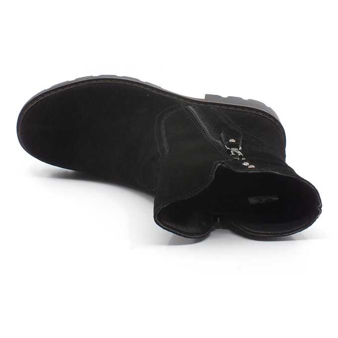 d756e079-fc35-416f-907b-ed5c77d3ba3e