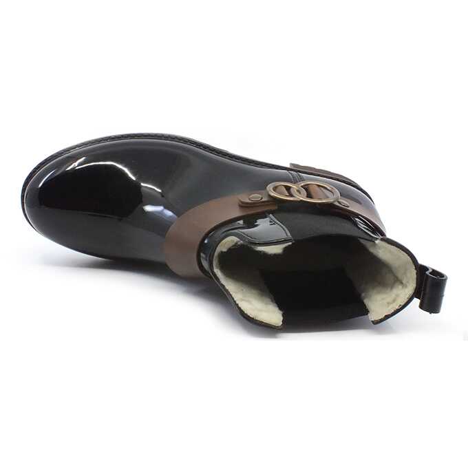 33833873-c068-4233-9762-6c8a7882b460