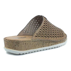 9ae23fcb-16b0-4c79-9b68-fe1a2d04f796