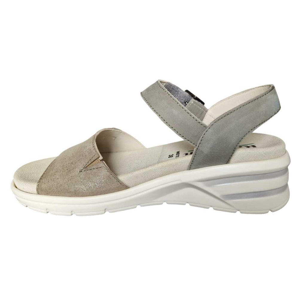 7f050b74-95ae-41d2-8b9a-fe660aea19ee