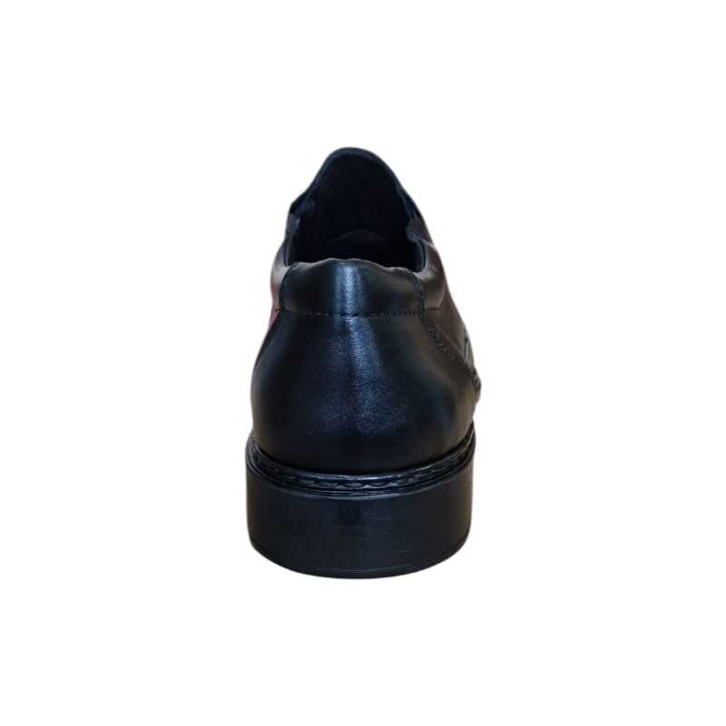 121ea63c-db61-48ce-915c-93568b9fd0fe