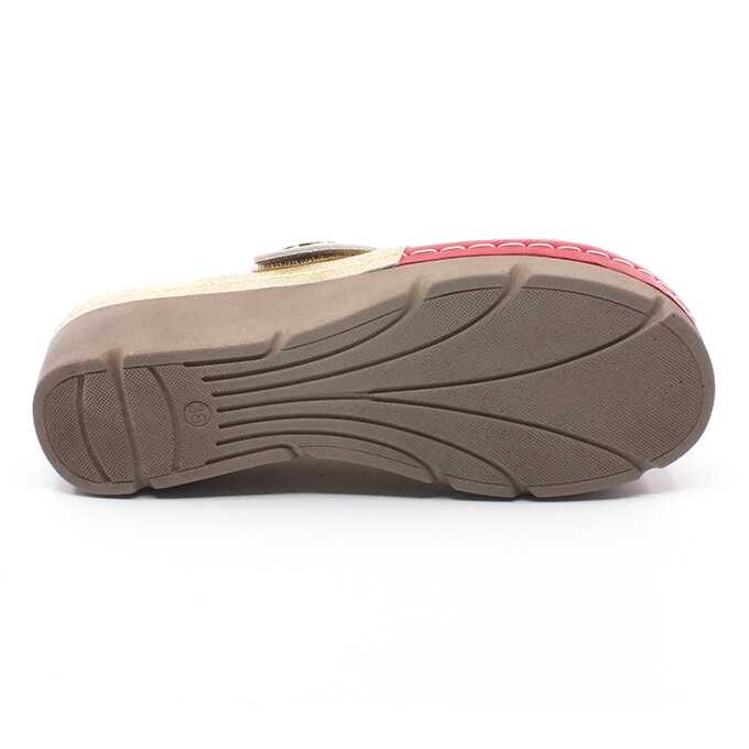 d9a60c7c-b229-4c3c-990a-17027360ac55