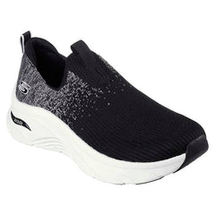 b9148641-ffb2-40b7-a990-266859393843