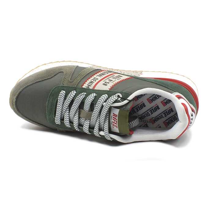 e3ed636e-c50e-4f3b-aed9-bd03e8310531