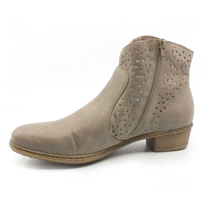 b4da7420-c118-4761-8c0b-3560d90a8d7e