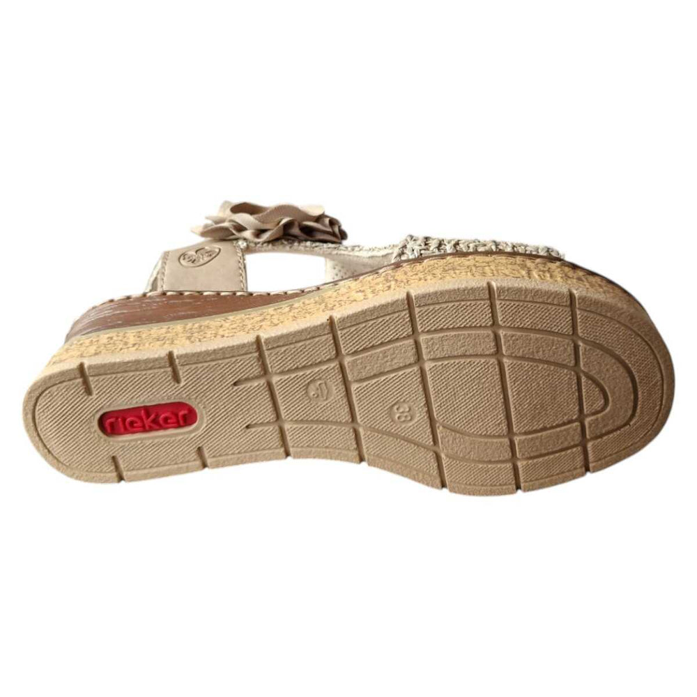 b0d49f3c-0c3d-4787-b8b1-6ad5056c900b