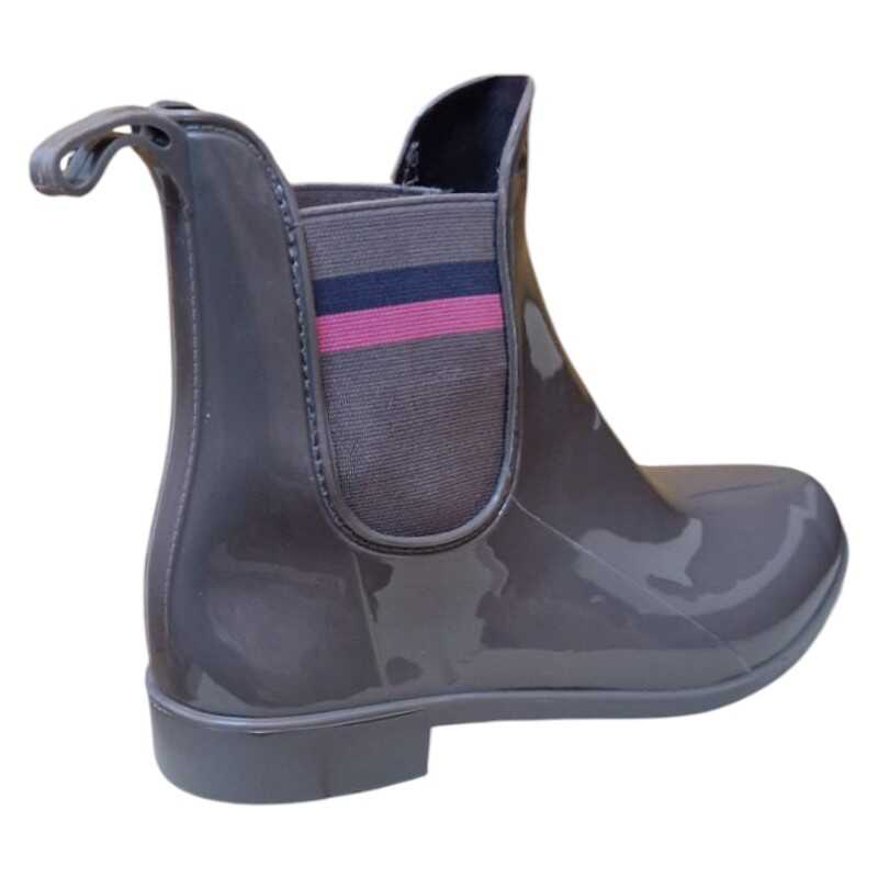 f44bc22b-81d5-4d93-8216-f87faf410ebf